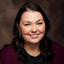 Kara Hess's Instagram, Twitter & Facebook