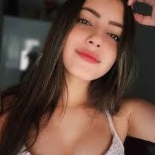 Ana Lloyd's Instagram, Twitter & Facebook