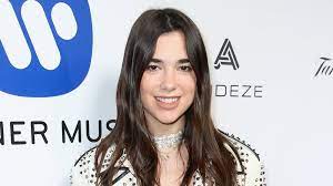 Find dua lipa's net worth and earnings by year and more interesting facts about her life, age, height, boyfriend, family, tattoos. The Untold Truth Of Dua Lipa Espanol News24viral