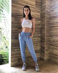 Former neighbours star adelaide kane (left) is turning up. Christmas Eve Casual Fashionnova Adelaide Kane Adelaide Kane Instagram Fashion Nova