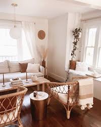 Bright Living Room With Natural Textures And Neutral Tones Cozy And Calm Interior Decoratin Living Room Decor Apartment Bright Living Room Rooms Home Decor
