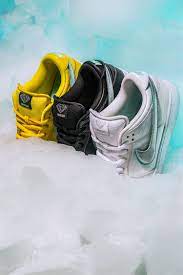 Has since stretched into multiple subcultures, including the sneaker world, with their 2005 take on the nike sb dunk low, known as the diamond dunk. now in 2018, the brand celebrates its 20th anniversary with three new iterations of the famed sneaker. Behind The Design Sb Dunk Low Diamond Nike Snkrs