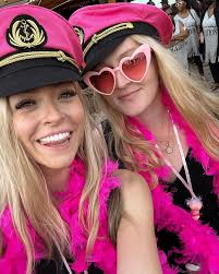 Taylor Nation (@bfftaylor) • Instagram photos and videos