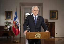 Una vez declarado el estado de catástrofe, las zonas respectivas quedarán bajo la dependencia inmediata del jefe de la defensa nacional que designe el presidente, explica la constitución actual. Presidente Decreta Estado De Catastrofe Por Pandemia Y Llama A La Solidaridad Nacional Diario Y Radio U Chile