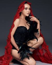 Mau tahu kepastian di dalam profil biodata amanda manopo agama nya apa ya?.tahun lahir dan umur amanda manopo serta siapa pacar amanda manopo di tahun 2020. Biodata Amanda Manopo Biografi Profil Lengkap Fakta Agama Keluarga Foto Seleb Squad