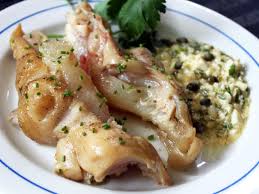 Cornichons et câpres, une sauce parfaite pour de très nombreux plats. Pieds De Veau Sauce Gribiche Qooq