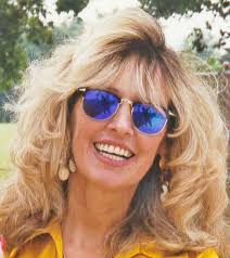 Lynda Higgins's Instagram, Twitter & Facebook