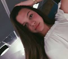 Su progenitor es de ascendencia portuguesa, mientras que su madre es de origen inglés. Who Is Aaliyah Mendes Dating Aaliyah Mendes Boyfriend Husband