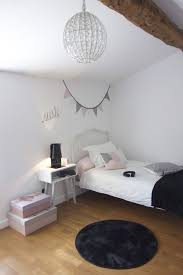 Relooking Et Decoration 2017 2018 Chambre Jeune Fille Ado Guirlandes Et Coussins Par Japama Room Room Decor Bedroom Makeover