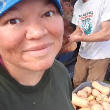 ✨ VENDOR SPOTLIGHT ✨ Eli Barlow of @small_snakes_and_stones says this: "Hi!  I'm a jewelry maker, mostly working with silver, brass and copper, focused 