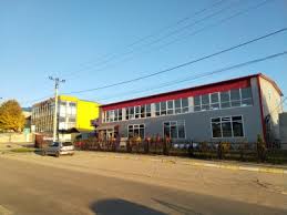 Desi majoritatea turistilor afiseaza o vadita satisfactie atunci cand se nimeresc la magazinul cu pricina, ultimul de dinaintea afundarii in desertul plajelor de la vadu, dovedind mult stoicism la cozile formate la tejgheaua hackerului care ar. Md Raionul Ialoveni Satul RÄzeni Magazin Mixt