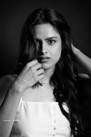 Amy Dubey's Instagram, Twitter & Facebook