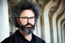 Il passo umile e lieto", tra gli ospiti di novembre c'è anche Simone  Cristicchi