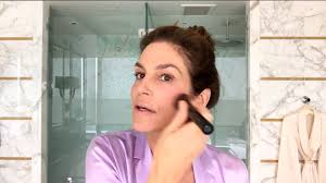 Tituly od cindy wilde na gorila.sk. Watch Beauty Secrets Watch Cindy Crawford Do Her Getting Out The Door Morning Beauty Routine Vogue Video Cne Vogue Com Vogue
