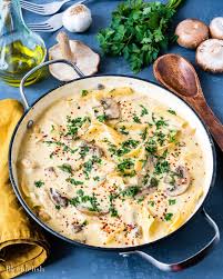Easy Chicken Lasagna Recipe With White Sauce And Mushrooms Recipe Easy Chicken Lasagna Recipe Chicken Lasagna Recipe Lasagna Recipe