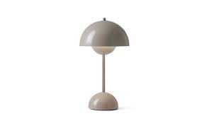 Free shipping & free returns*. Tradition Flowerpot Vp9 Usb Table Lamp Dopo Domani