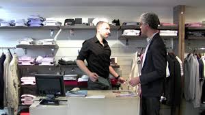 Il n'est pas rare de voir un seul bon vendeur faire autant de chiffres d'affaires que le reste de son équipe commerciale réunie. Etre Vendeur Relation Client Et Communication Youtube