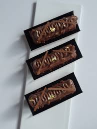 Si Vous Me Suivez Sur Instagram Vous Avez Pu Voir Que Je Me Suis Attelee A La Realisation Du Finger Chocolat Caramel Sans Q Bols En Chocolat Chocolat Caramel