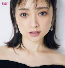 安達祐実 メイク 人生経験で ちょうどいい美人ムードをまとう 鬼木朋子 ビューティニュース voce ヴォーチェ 美容雑誌 voce 公式サイト 童顔メイク 眉メイク すっぴん風メイク