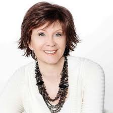 My Thoughts Literally!: ARC REVIEW, RELEASE DAY SPOTLIGHT & GIVEAWAY: THE  CHASE by Janet Evanovich and Lee Goldberg