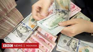 Berdasarkan kurs jisdor bank indonesia, mata uang rupiah ditutup melemah dibandingkan dengan hari sebelumnya rp14.384. Mengapa Mata Uang Cina Merosot Dan Apa Dampaknya Bagi Perdagangan Indonesia Bbc News Indonesia