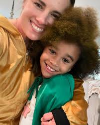 Lyndsay Brown (@_lyndsaybrown) • Instagram photos and videos