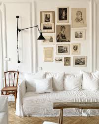 Zoe De Las Cases On Instagram Penser Les Details La Magie Des Fins De Chantiers Workinprogress Haussmanien P Deco Maison Deco Salon Interieur Maison