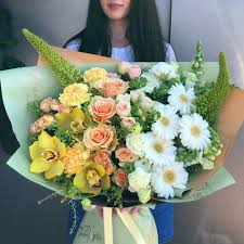 Rose Studio доставка цветов по краснодару цветочный магазин в краснодаре 15 Otmetok Nravitsya 0 Kommentariev Dostavka Cvetov Krasnodar Kompliment Krd V Instagram S Cvetami Lyubye Budni Stanov V 2020 G Floristika Dostavka Cvetov Cvety