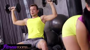 Fitness Rooms Big booty beauty in lycra fucks random after exercise - XNXX .COM