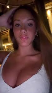 Daniela Baena (@danielaabaeeena)