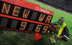We have seen that look from usain bolt before. Bolt Vuole Tutto Provero Il Record Nei 400 Metri Sky Sport