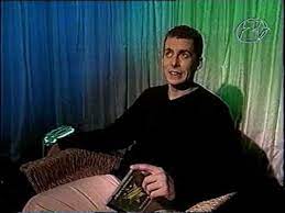 Nem tudja, mi a célja annak, hogy a terrorelhárítók este, a kiürült városban „talpig fegyverben járőröznek. Zold Csillag Z Tv 1998 3 2 Riport By Philip Rakay Youtube