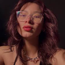 I can't put this one down 😩😂. So good so far!