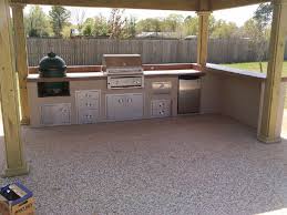 Maybe you would like to learn more about one of these? Amazing Outdoor Kitchen Island Big Green Egg With Under Counter Kitchenaid Refrigerator And Big Green Egg Outdoor Kitchen Outdoor Kitchen Outdoor Grill Island