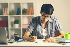12 Strategies to Writing the Perfect College Essay - Harvard ...