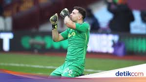 Emiliano martínez, 21, from uruguay club nacional, since 2019 defensive midfield market value: Emi Martinez Arsenal S Boomerang Netral News