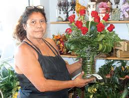 Terdapat begitu banyak perkara yang boleh dilakukan, anda mungkin mahu tinggal seminggu lagi atau lebih lama untuk mengalami semuanya. Florist Prepared For Valentine S Day Rush News Sports Jobs North Fort Myers Neighbor