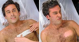 En Virgen a los 40, le depilaron el pecho a Steve Carell por primera vez y  no pensó que iba a doler, así que todas sus reacciones fueron auténticas.*  # *Antes