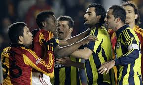 Fenerbahçe galatasaray derbisi ve tüm derbilerinin heyecanı süper lig'de. Fenerbahce Vs Galatasaray A Battle Where Chaos Takes Control Mtag More Than A Game