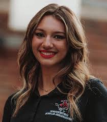 Melanie Oakes's Instagram, Twitter & Facebook