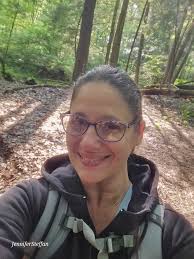 Monroe Trail Walk Towards Freeport With Beautiful Scenery