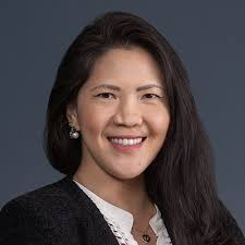 Truly honored to be recognized by The Latin American Lawyer 🙏🏻 — and  seeing Virtu GNL alongside my name makes my life's purpose even clearer.  ______ É uma honra ser reconhecida pelo