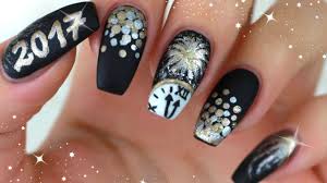 Silvester Nagel Matt Gold Silber New Years Eve Nails 2017 Uhr Feu New Years Eve Nails Firework Nails New Years Nail Designs