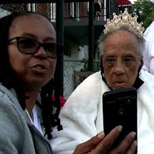Former city public schools employee turns 105, receives 'Mayoral Salute'