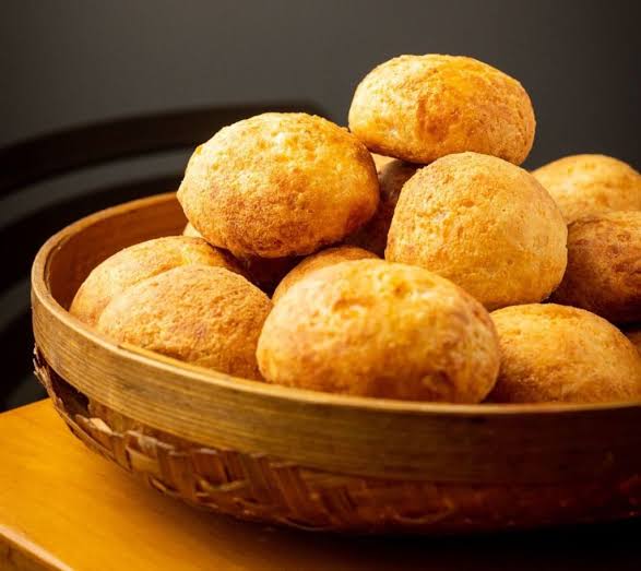 P&atilde;o de queijo entra em lista de 50 melhores p&atilde;es do mundo; veja | CNN Brasil V&G