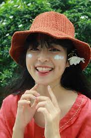 Đỗ khánh vân, sinh năm 1995, được nhiều khán giả biết đến sau khi đảm nhận vai trà long trong phim điện ảnh mắt biếc chuyển thể từ tiểu thuyết cùng tên của nhà văn nguyễn nhật ánh.bên cạnh năng khiếu diễn xuất, khánh vân đã tốt nghiệp ngành thiết kế thời trang của trường quốc tế ads international design. So Ke Nhan Sáº¯c Cá»§a Bá»™ Ä'oi Máº¯t Biáº¿c Gay Bao Máº¡ng Xa Há»™i Tin Tá»©c Má»›i Nháº¥t 24h Ä'á»c Bao Lao Ä'á»™ng Online Laodong Vn