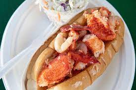 Connecticut S 10 Best Places For Trying A Hot Lobster Roll