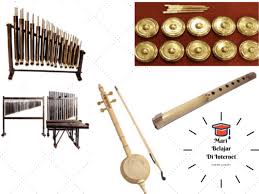 Pada awalnya alat musik tradisional jawa barat ini memakai pentatonis sebagai tangga nada yang dihasilkan. Alat Musik Tradisional Jawa Barat 17 Alat Musik Tradisional