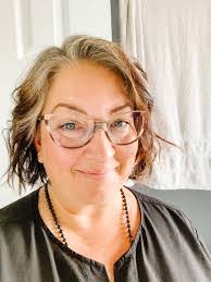 Amy Mcclelland's Instagram, Twitter & Facebook