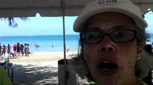 ESCULTURAS CINCELADAS EN ARENA Y AGUA SALADA